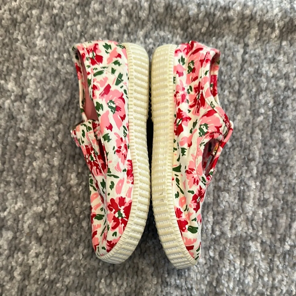 Pink and green floral canvas t-strap Mary Jane size 10
